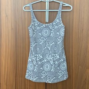 Lululemon tank top